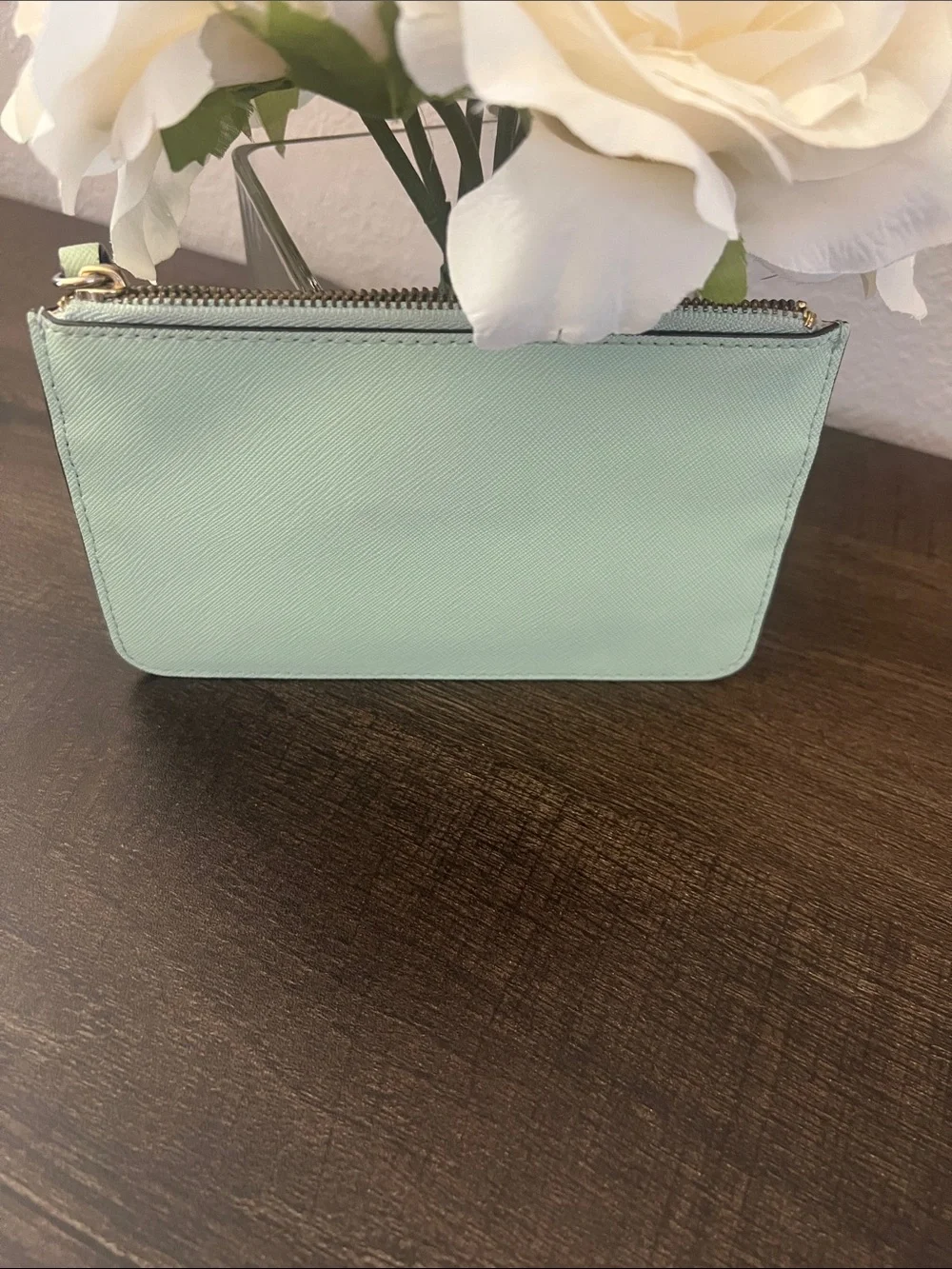 kate spade Mikas Pond Bee Mint Green Wristlet